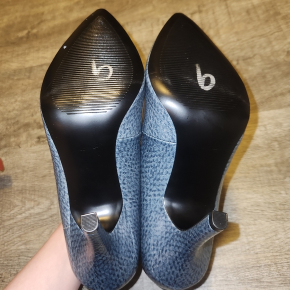 Elegant Blue Women's Heels - Picture 3 of 3